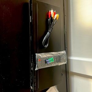 Toshiba DVD Player with remote